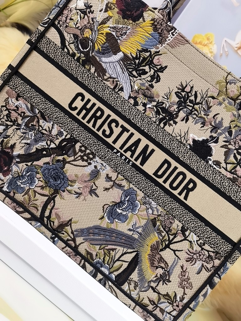 Christian Dior Shopping Bags